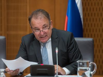 Višje sodišče potrdilo kršitev nasprotja interesov nekdanjega ministra Andreja Širclja