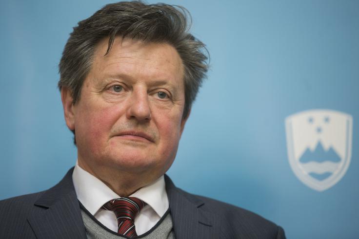 Novi šef UKC Maribor Janez Lavre bo prihodnje leto pretrgal pogodbo z zavodom Mihe Pogačnika za najem hrvaških anesteziologov, ki jo je podpisal njegov predhodnik Gregor Pivec (na sliki). Po pogodbi naj bi Pogačnik zaslužil več kot vsi anesteziologi skupaj. | Foto: Matej Leskovšek