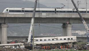 Julijskemu trčenju vlakov na Kitajskem botrovala vrsta napak