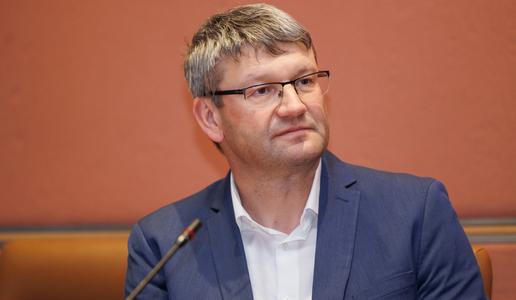 Domel znižal obseg proizvodnje, osredotoča se na boljše ravnovesje zalog