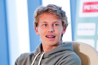 Iskrena izpoved Žige Šeška, ki ostaja na realnih tleh #video