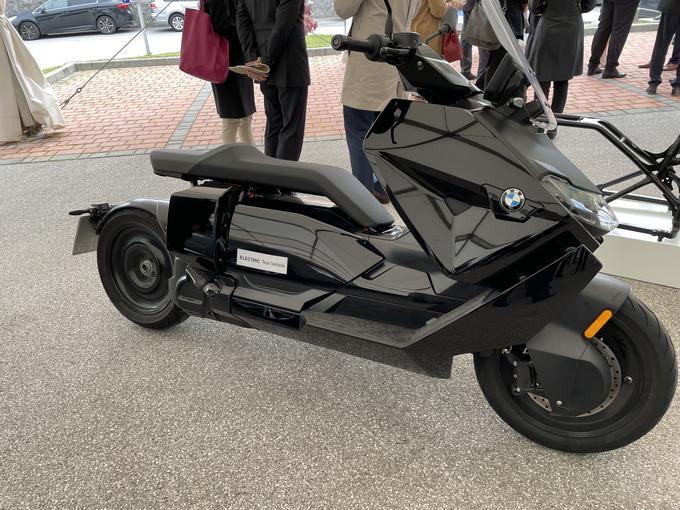 Primer prototipnega električnega skuterja za nemški BMW, katerega ogrodje so sestavili v Hidrii. | Foto: Gregor Pavšič