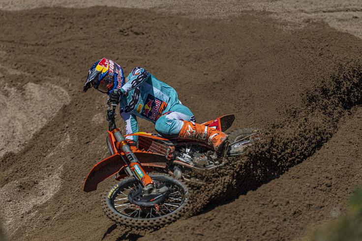 Simon Längenfelder je dosegel tretjo zmago letos in že 12 v svetovnem prvenstvu MX2. | Foto: KTM