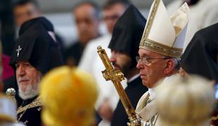Papeževa izjava, ki lahko skrha odnose Vatikana s Turčijo (video)