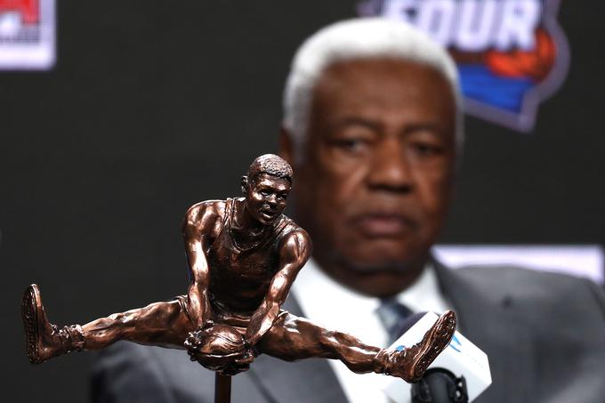 Oscar Robertson spada med največje legende lige NBA. | Foto: Getty Images