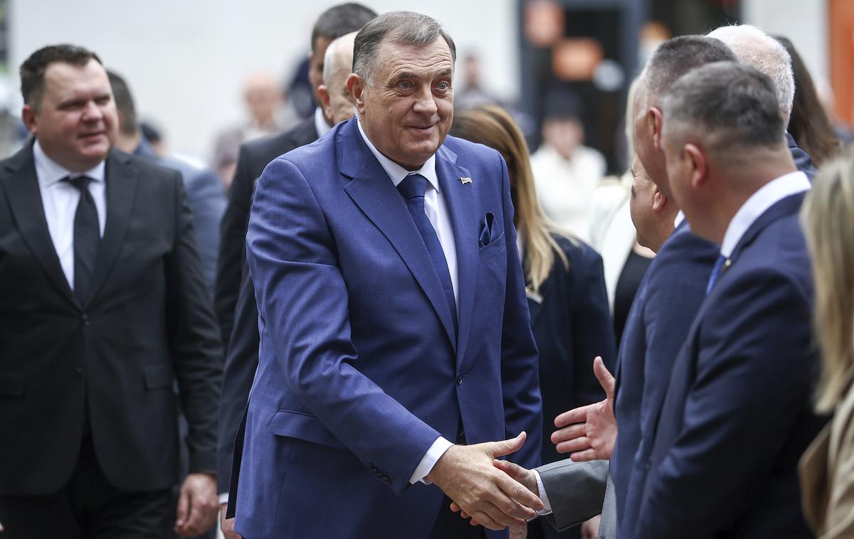 Milorad Dodik | Na zunanjem ministrstvu trdijo, da nimajo orodij za prepoved vstopa Milorada Dodika v Slovenijo, ker državljani BiH vizuma za vstop ne potrebujejo. | Foto Guliverimage