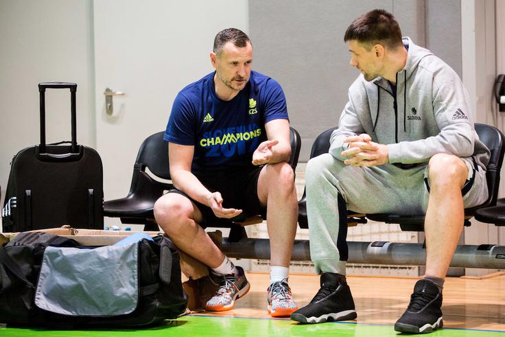 Gašper Vidmar se je pogovoril s selektorjem Trifunovićem in skupaj so se odločili, da kapetan slovenske reprezentance odpotuje nazaj v Banvit in izpusti obračun z Belorusijo. | Foto: Vid Ponikvar