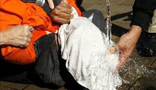 Pravosodno ministrstvo ZDA leta 2002 odobrilo mučenje