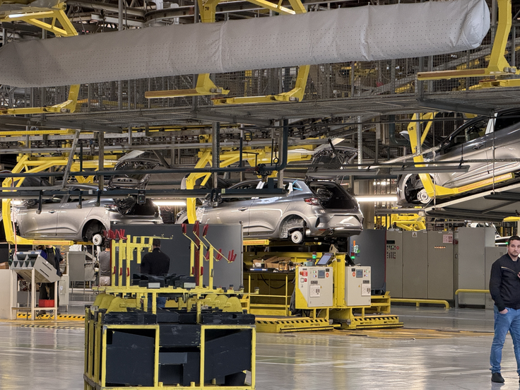 V tovarni Revoz | Foto: Gregor Pavšič