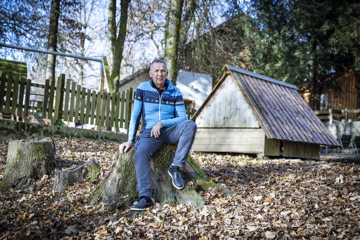 "Mlade smučarje in smučarke želim predvsem naučiti, da ni najpomembnejše, kako uspešni bodo v smučanju, ampak kakšne delovne navade bodo razvili in kako široka obzorja si bodo odprli." | Foto: Ana Kovač