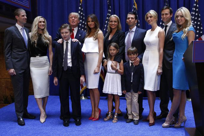 Trumpova družina: žena Melania, najmlajši sin Barron, sinova Eric in Donald mlajši, hčerki Ivanka in Tiffany ... | Foto: Reuters
