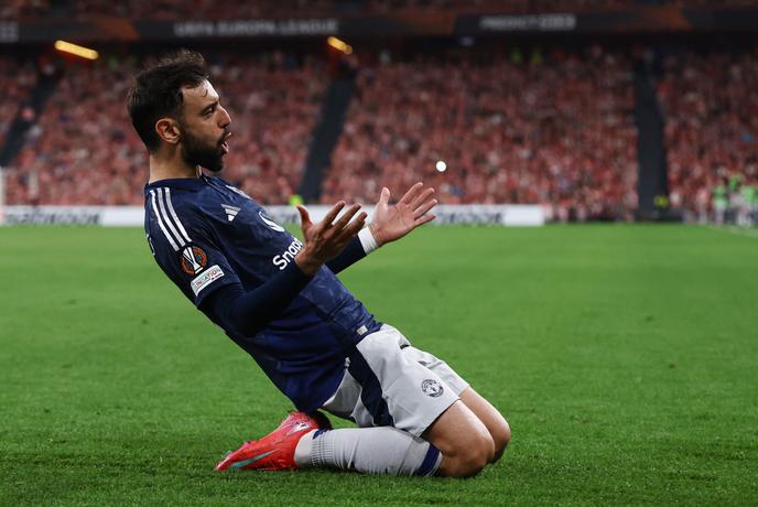 Manchester United s sanjskim polčasom, na pol poti v finale tudi Tottenham