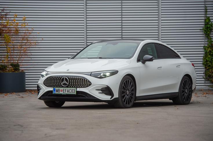 Mercedes-Benz CLA je v vseh pogledih pred konkurenco – od dosega in hitrosti polnjenja do porabe, udobja in tehnološke naprednosti.  | Foto: Emil Frey