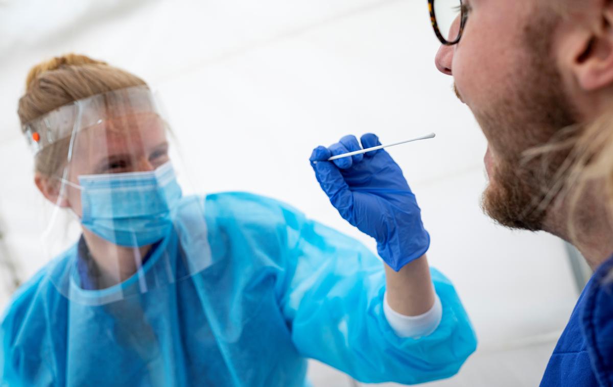 Koronavirus na Švedskem | Ukrajina ima je do zdaj imela 24.340 primerov okužbe, 727 ljudi je umrlo. | Foto Reuters