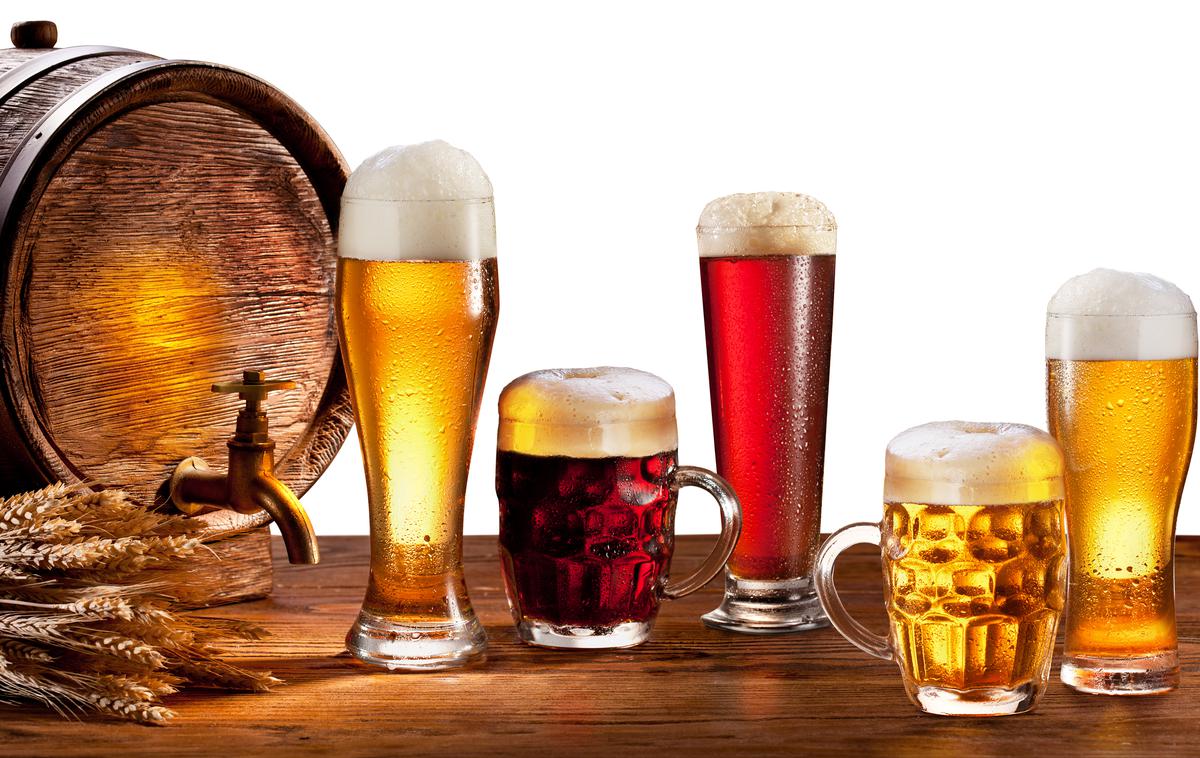 pivo | Po podatkih statističnega urada se je v Sloveniji s proizvodnjo piva predlani ukvarjalo 70 podjetij ali skoraj petkrat toliko kot leta 2008, ko jih je bilo 15. Njihovo število se je začelo zelo povečevati v obdobju po letu 2010, ko jih je bilo le 13, so sporočili ta teden z urada.  | Foto Shutterstock
