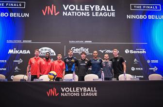 Slovenski odbojkarji na Kitajskem najprej v lov na polfinale