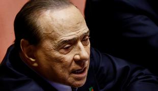 Berlusconi oprostitev v primeru zabav bunga bunga komentiral v svojem slogu: Zadovoljen sem