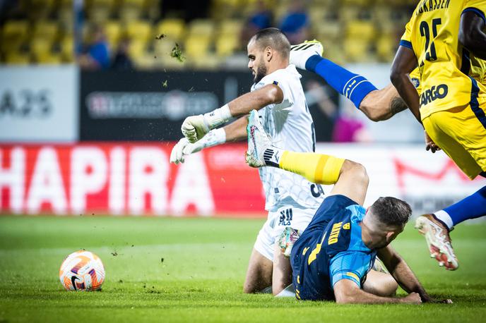 Celje - Maccabi Tel Aviv | Celjani so nastopili prvič v play-offu kvalifikacij za evropsko tekmovanje. | Foto Jure Banfi/alesfevzer.com