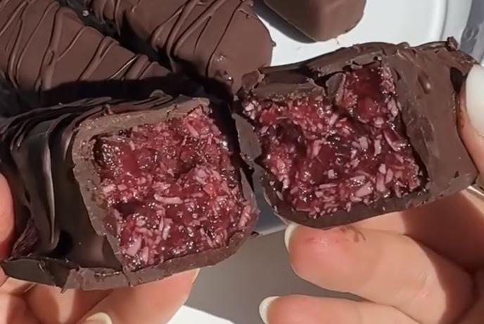 Češnjeve čokoladne rezine, ki jih boste jedli brez slabe vesti