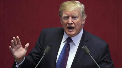 Trump nad Kim Džong Una: Moj jedrski gumb je veliko večji!