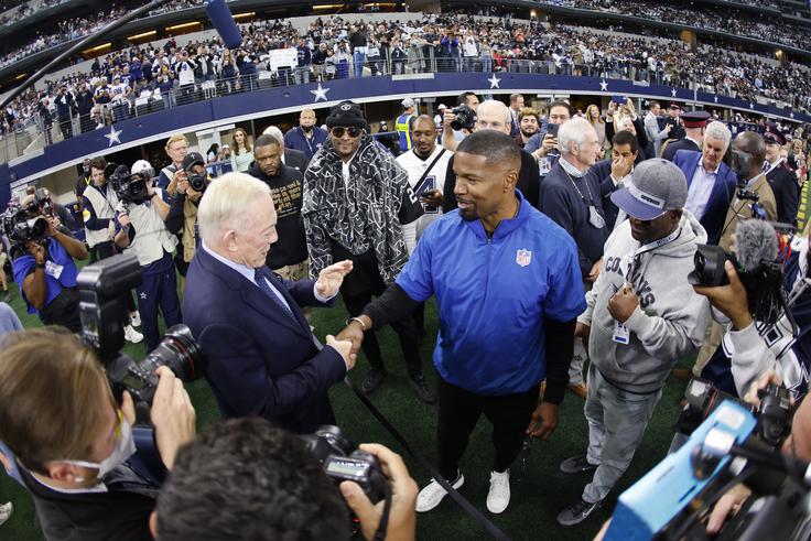 Fox in Jerry Jones, lastnik Dallas Cowboys, na četrtkovi tekmi lige NFL. | Foto: AP / Guliverimage