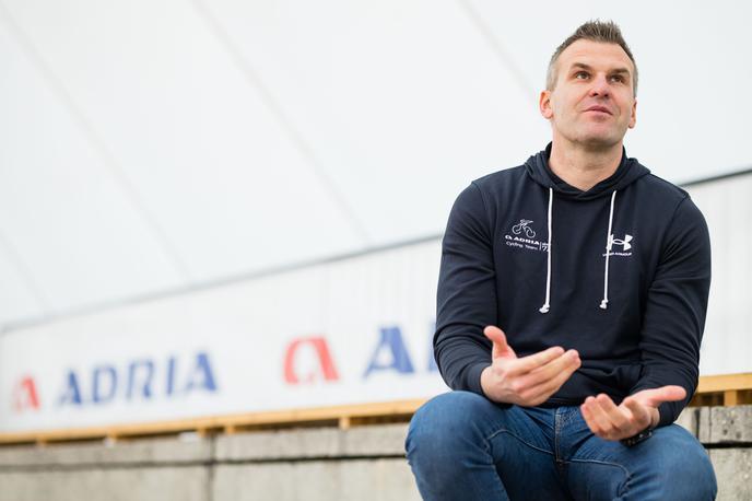 Josip Radaković | O razvoju in lastnostih mladega kolesarja Jakoba Omrzela smo se pogovarjali z njegovim trenerjem v mladinskih selekcijah pri Adrii Mobil Josipom Radakovićem. | Foto Grega Valančič/www.alesfevzer.com