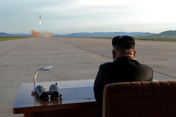 Severna Koreja je sredi septembra izstrelila balistično raketo srednjega dosega čez japonsko ozemlje.  | Foto: Reuters