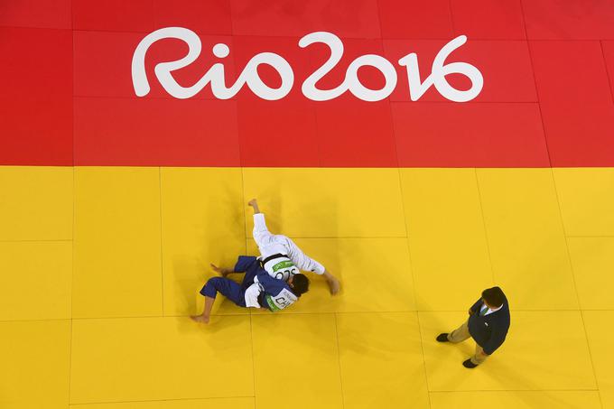 Na četrtih olimpijskih igrah je slovenska kolajna "padla" na tatamiju. | Foto: Getty Images