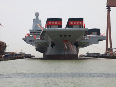 Kitajska vključila tretjo letalonosilko v mornarico