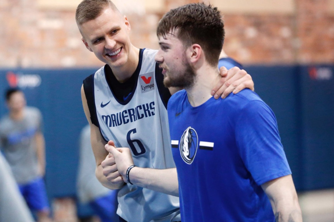 Kristaps Porzingis, Luka Dončić | Kristaps Porzingis in Luka Dončić že sodelujeta na treningih. Latvijec naj bi se vrnil na parket na začetku prihodnje sezone. | Foto Twitter