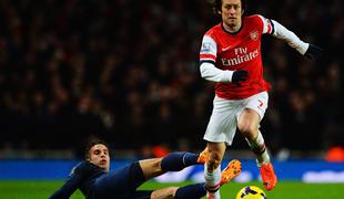Rosicky bo zaradi operacije kolena manjkal dva meseca