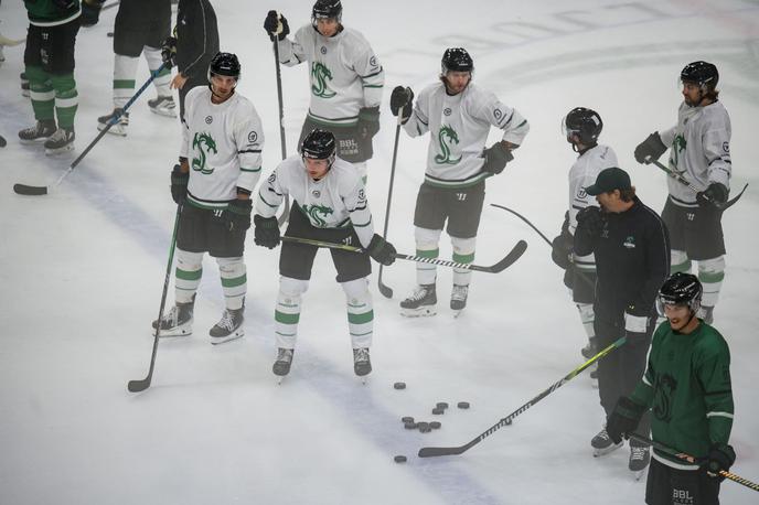 HK Olimpija Ljubljana | Hokejisti Olimpije so začeli uradne priprave na novo sezono. | Foto Boštjan Podlogar/STA