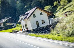 Rušijo nesrečno hišo, ki jo pozna vsa Slovenija