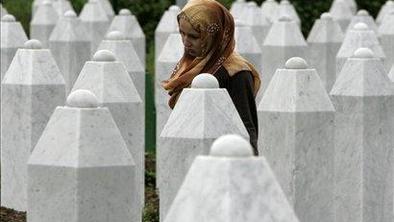 Sedem bosanskih Srbov obsojenih zaradi genocida v Srebrenici
