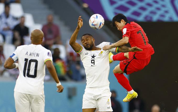 Ganski nogometaši so po tekmi preobratov slavili s 3:2 in vknjižili veliko zmago. | Foto: Reuters