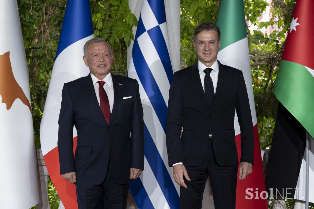 Vrh voditeljev držav Med9