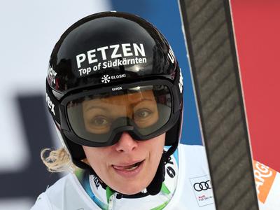Ilka Štuhec le štiri stotinke za Lindsey Vonn in stopničkami