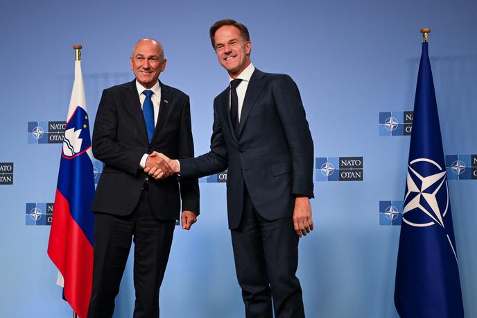 Janez Janša, Mark Rutte | Predsednik vlade Janez Janša in generalni sekretar zavezništva Nato Mark Rutte sta v Bruslju govorila o obrambnih izdatkih Slovenije, Natu in nadaljnji podpori Ukrajini. | Foto Vlada Republike Slovenije