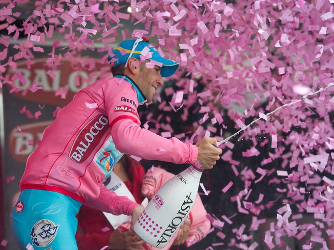 Italijanski kolesarski zvezdnik Vincezo Nibali si je pot med nesmrtne utiral tudi v Sloveniji, kjer je leta 2010 osvojil dirko. | Foto: Sportida
