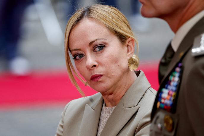 Italijanska vlada po sobotnih izgredih zaostrila ukrepe proti protestnikom