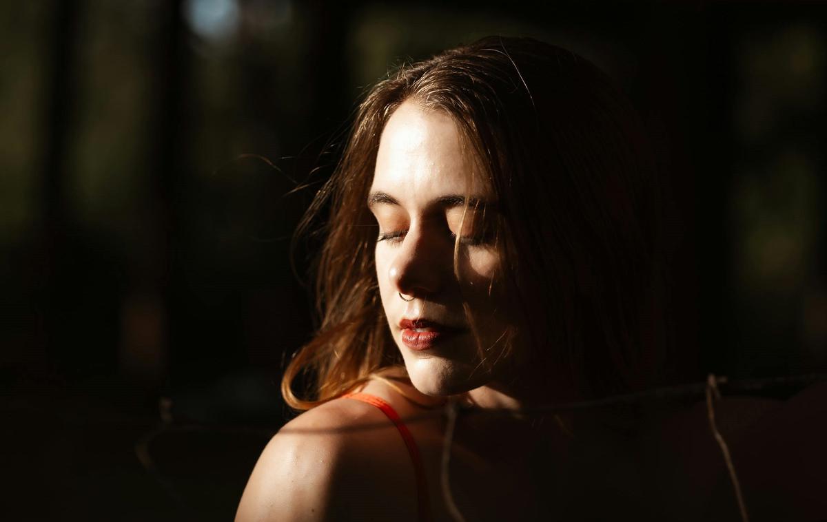 ženska, dekle, piercing | Foto Pexels