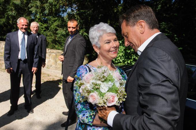 Iz objemov med predsednikom vlade Borutom Pahorjem in njegovo kolegico Jadranko Kosor se je leta 2009 rodil arbitražni sporazum. | Foto: STA ,