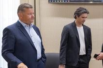 Aleksander Jevšek, Luka Mesec