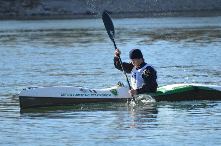 "Sem še na vodi, ampak da bi prav veslal, pa ne." | Foto: Društvo Biti novinar