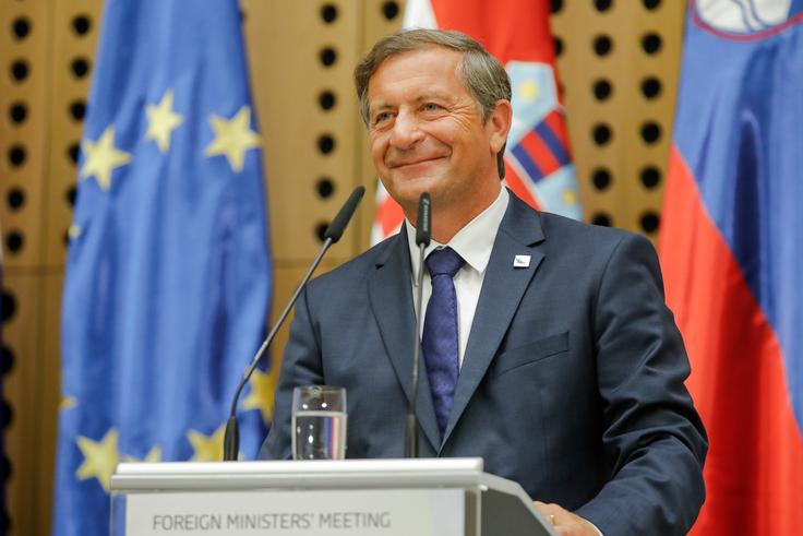 Karl Erjavec je pred dnevi poudaril, da na zunanjem ministrstvu pripravljajo vse potrebno za tožbo proti Hrvaški pred Sodiščem EU. | Foto: STA ,