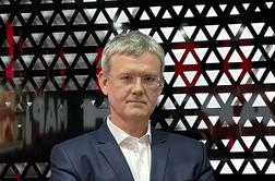 To je vojni jastreb iz Rusije, ki bi Ukrajino porušil do tal