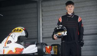 Najstnik, ki osvaja karting steze in premika meje slovenskega motošporta