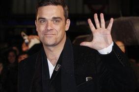 Tudi Robbie Williams v oblikovalskih vodah