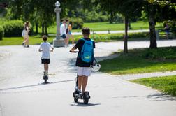 Od danes v veljavi nov predpis glede vožnje z e-skiroji