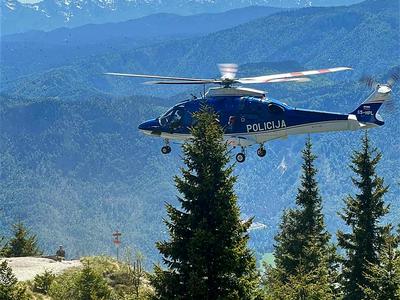 Pestro v gorah: helikopter na Golici posredoval kar dvakrat #video